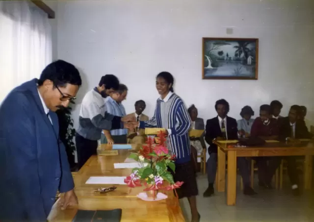 Andriamatoa Jean Claude Andrianaivo, Mompera isany Luca Treglia sy Antonino Zinagle, Ramatoa Ratovoarivelo Frédeline. Famoahana ny mpiofana andiany voalohany (1996)